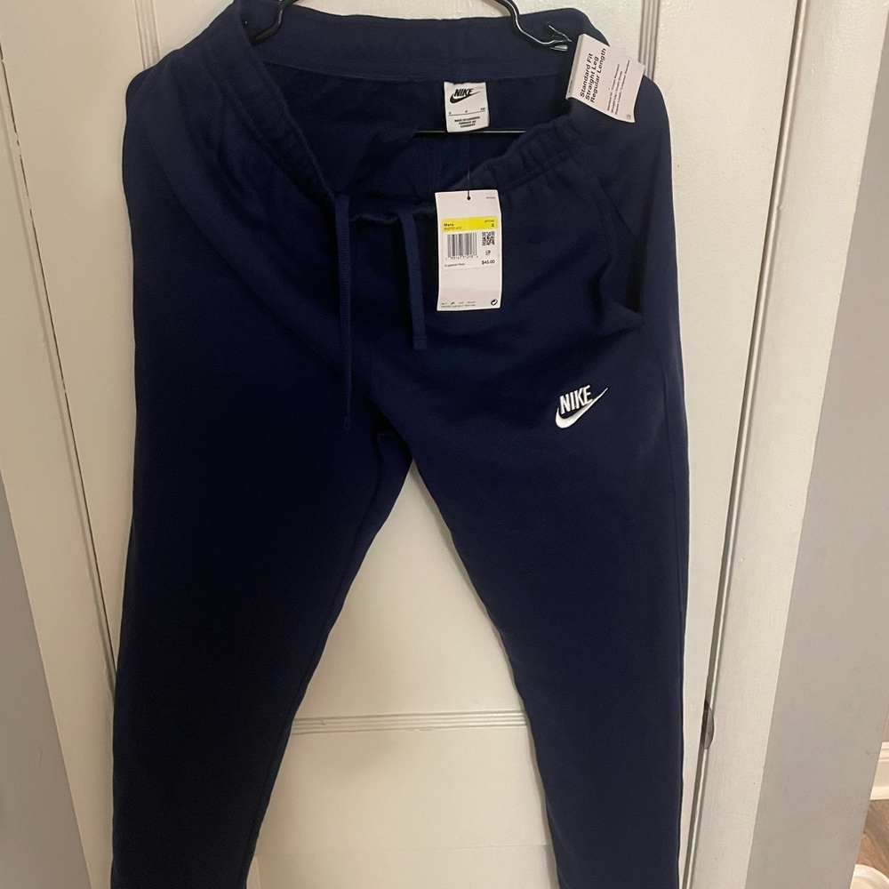 Nike Sportswear Men’s Fleece Trousers